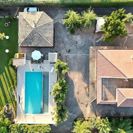 Villa Laoconte Piscina, Jacuzzi E Biliardo Canicattì Екстериор снимка